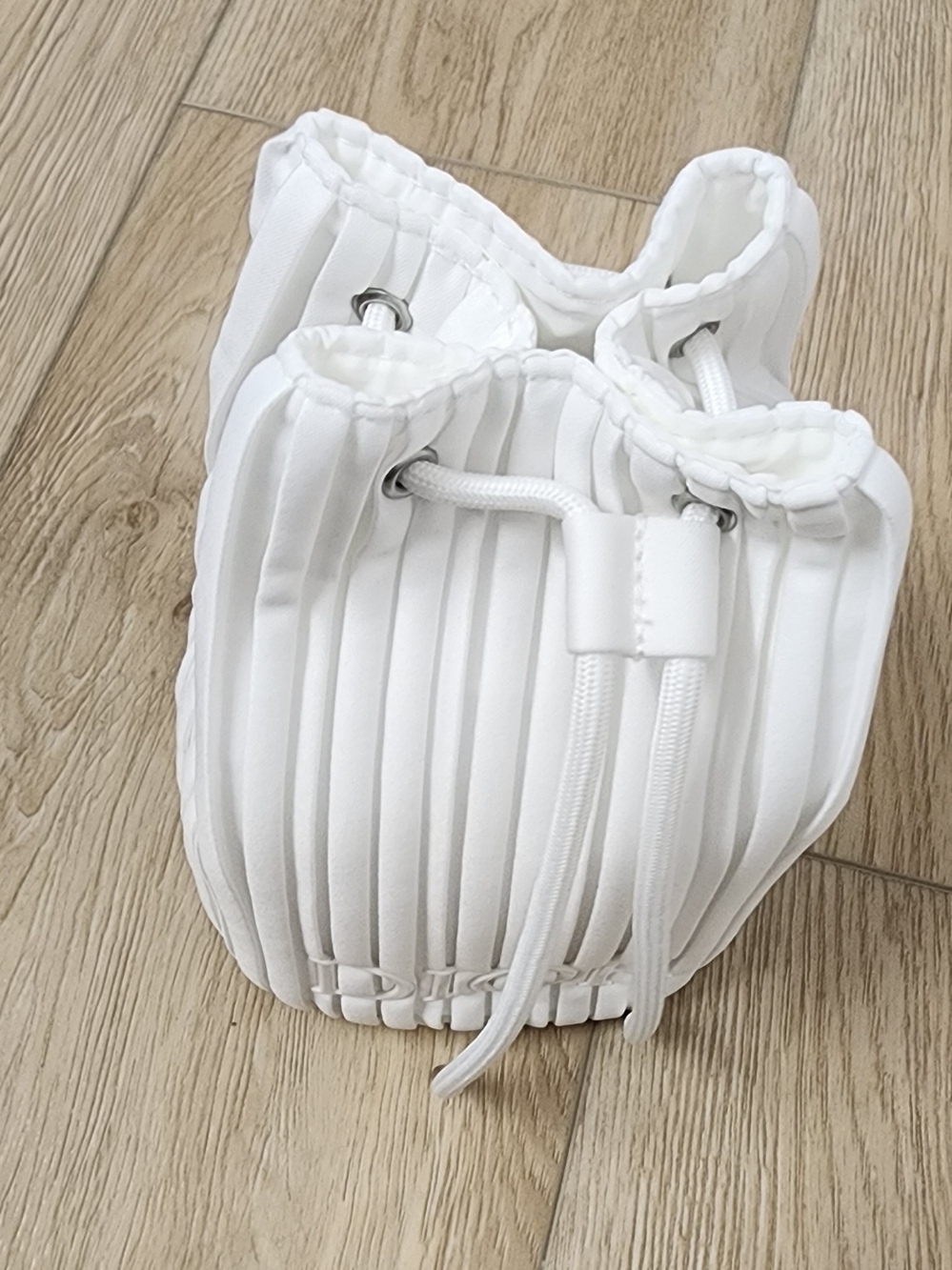 New Dior Makeup Pouch White Drawstring Bucket Bag In Box - Picture 5 of 8